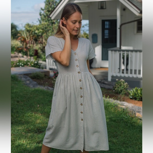 Neuflora Newberry Dress - Picture 2 of 5